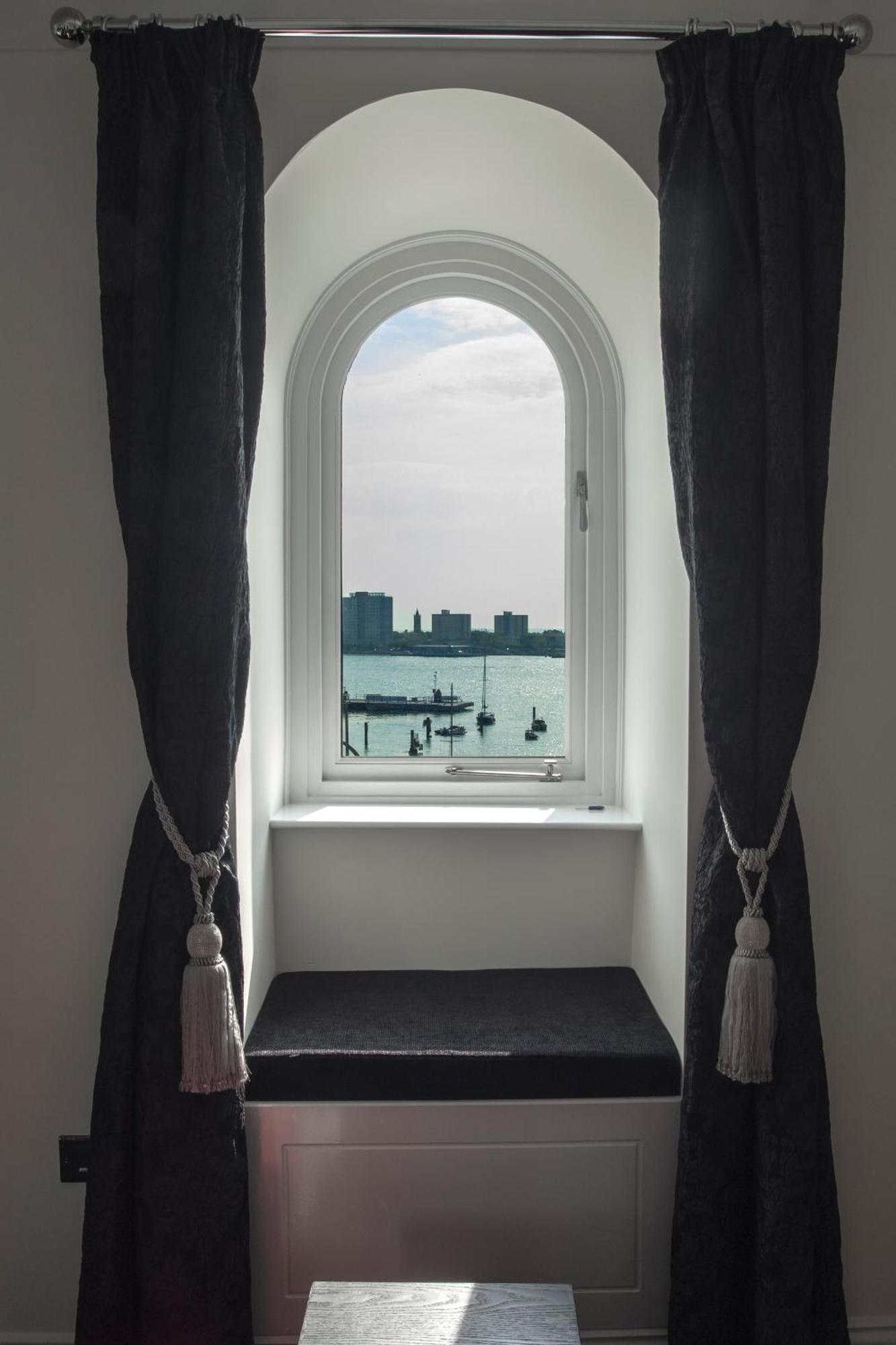 The Ship Leopard Hotel - No Children (Adults Only) Portsmouth Eksteriør bilde